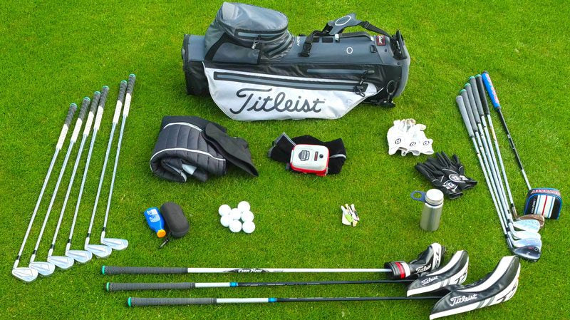 Kompleksowy przewodnik po akcesoriach golfowych: jak idealnie spakować i zorganizować torbę?