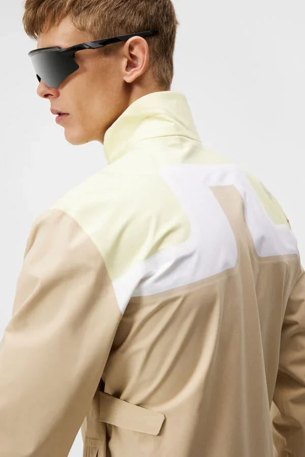 J.Lindeberg Bridge Rain Jacket Safari Beige - Epic Golf
